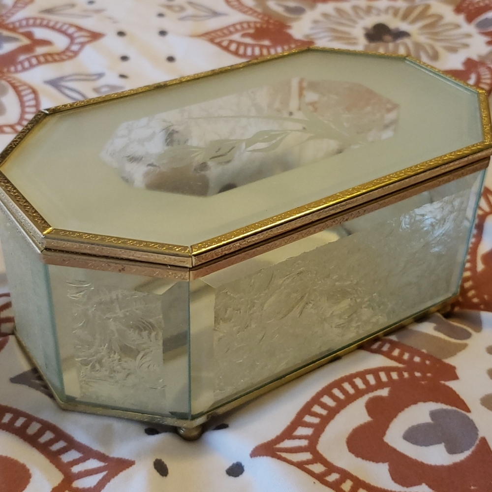 Vintage jewelry box